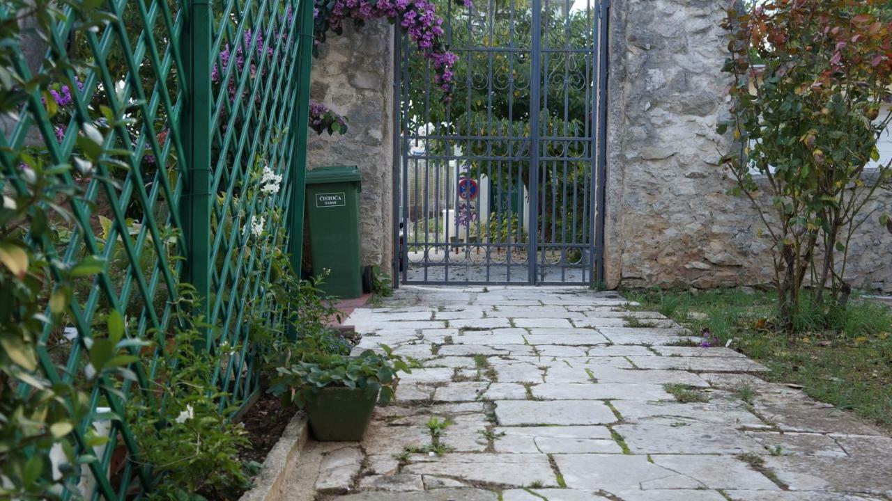 Apartmani Filip Zadar Diklo Exterior photo